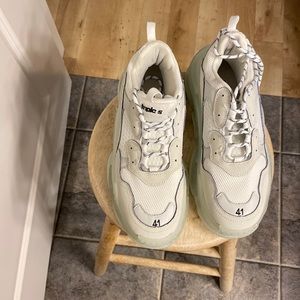Triple S men Balenciaga size 41.